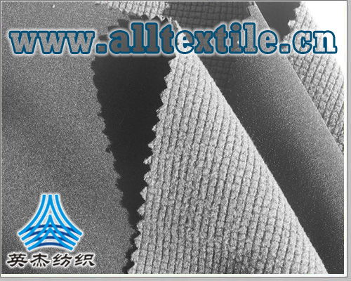 四面彈針織布 tpu 格子搖粒絨復(fù)合面料